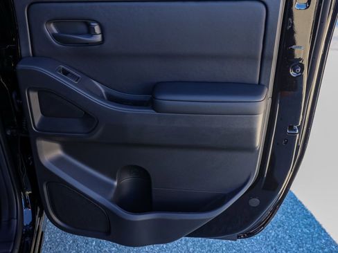 New 2026 Nissan Frontier SV image 18