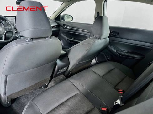 Used 2025 Nissan Altima 2.5 SV FWD image 32