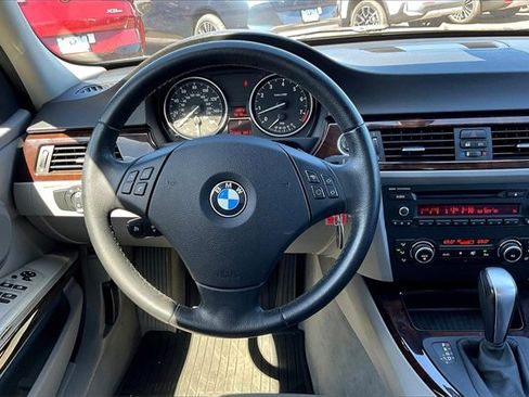 Used 2011 BMW 328i Wagon image 5