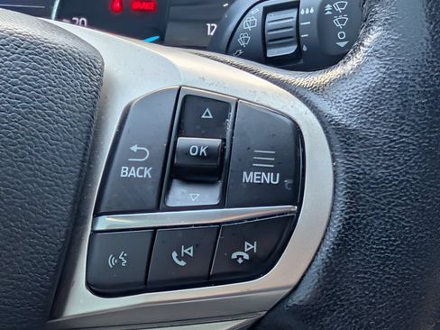 Used 2023 Ford Explorer XLT RWD image 24
