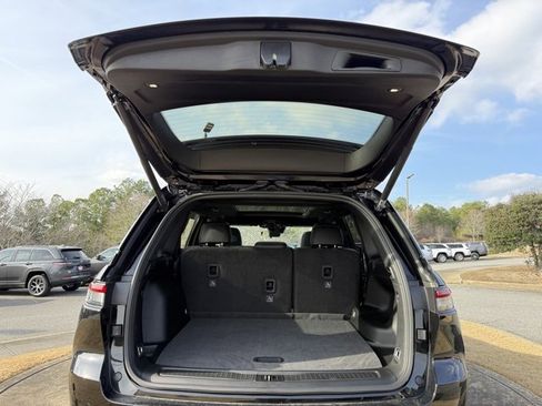 New 2025 Jeep Grand Cherokee Limited image 31