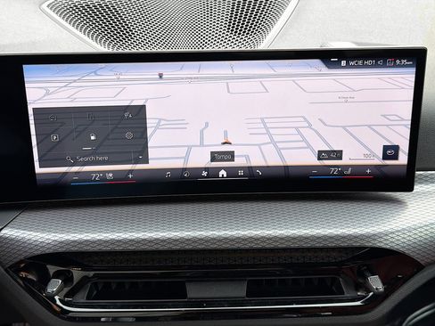 Used 2025 BMW 430i Coupe w/ M Sport Package image 32