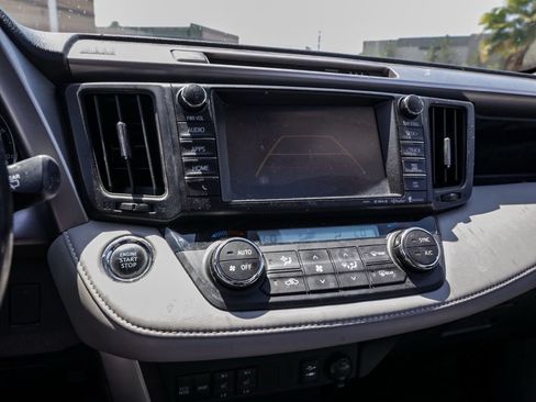 Used 2017 Toyota RAV4 Limited w/ Preferred Accessory Package FWD image 28