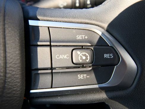 Used 2024 Jeep Compass Latitude AWD/4WD image 21