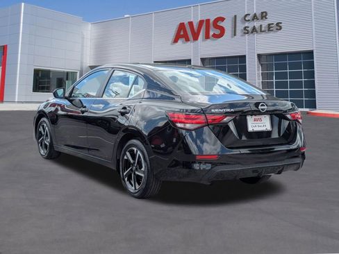 Used 2025 Nissan Sentra SV FWD image 9