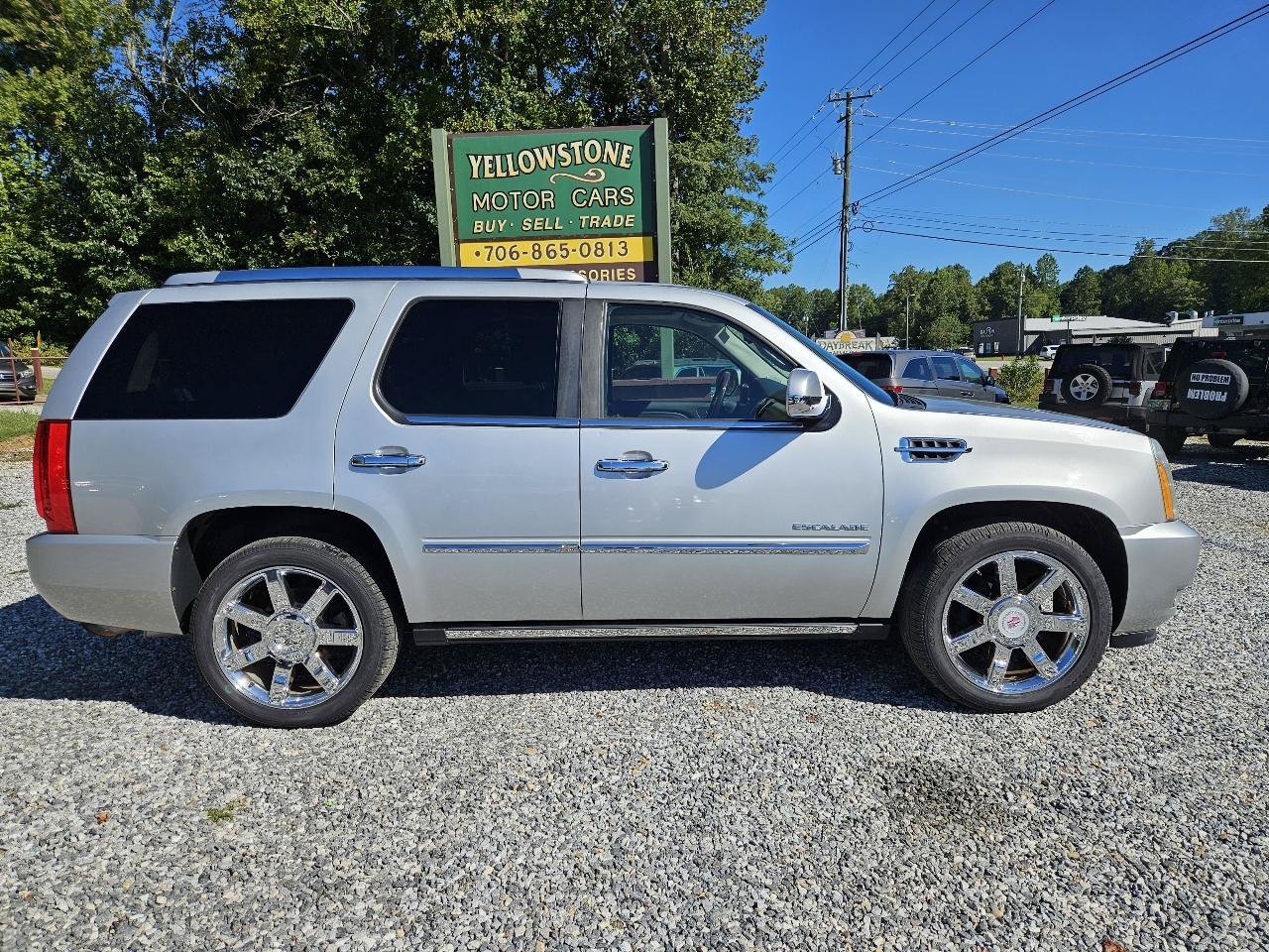 Used 2010 Cadillac Escalade Premium AWD/4WD image 1
