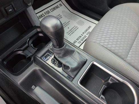 Used 2022 Toyota Tacoma SR AWD/4WD image 24