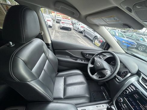 Used 2024 Nissan Murano SV FWD image 30