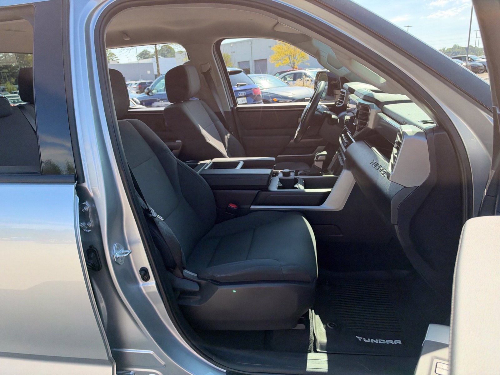 Used 2023 Toyota Tundra SR5 w/ SR5 Convenience Package AWD/4WD image 31
