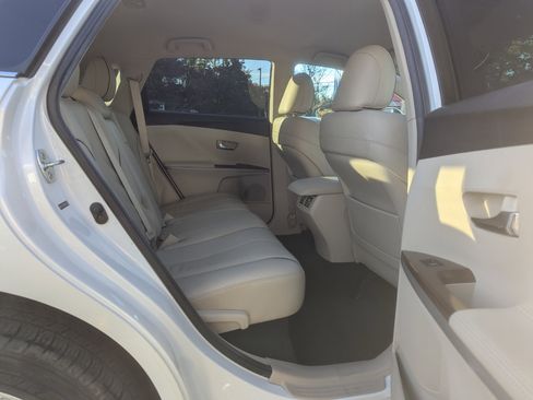 Used 2012 Toyota Venza XLE image 37