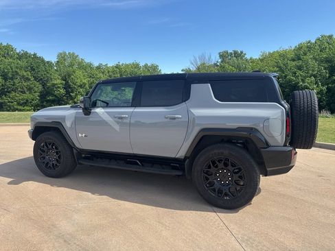 Used 2024 GMC Hummer EV 2X AWD/4WD image 3