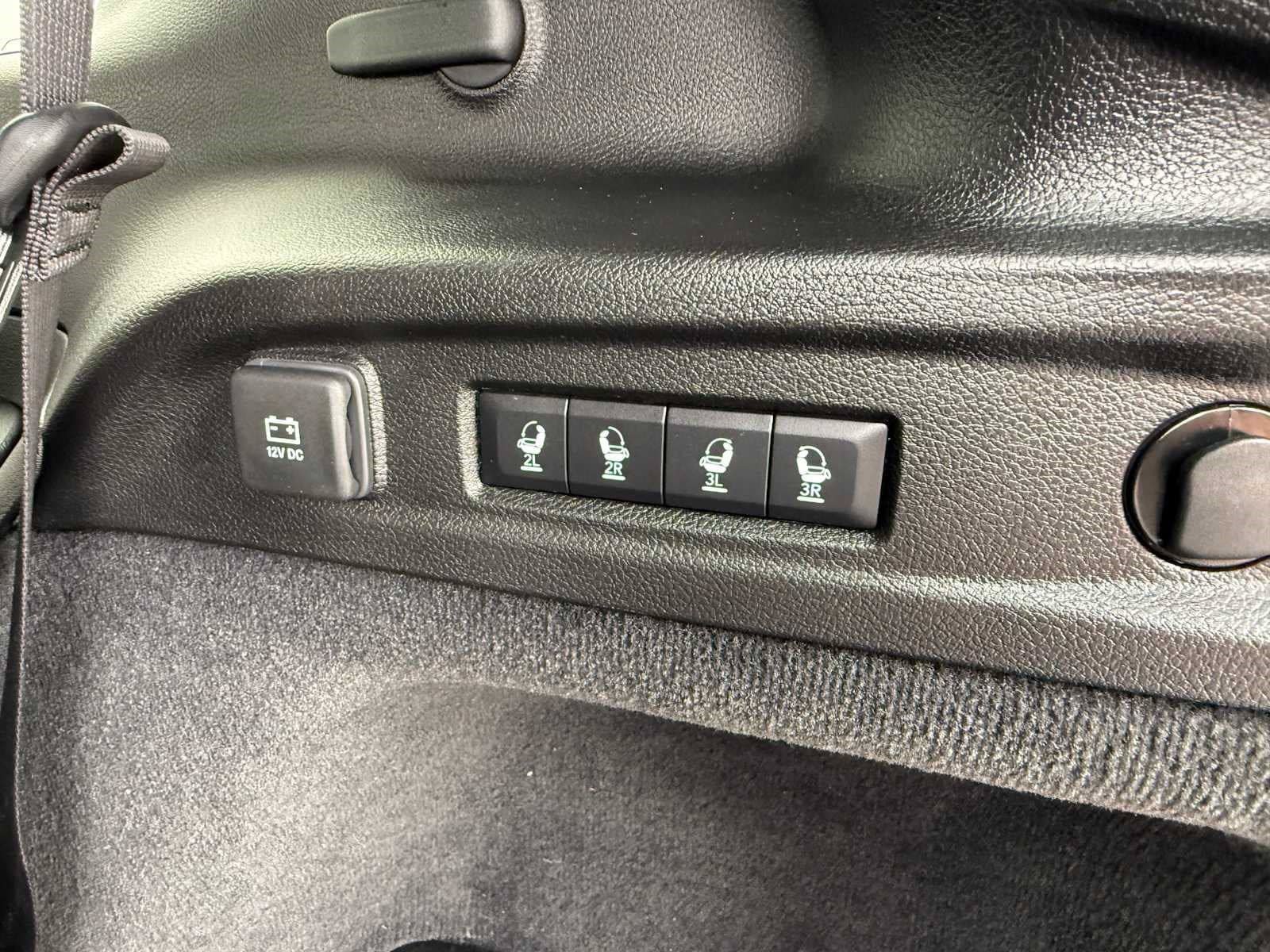 Used 2024 Jeep Grand Cherokee L Overland AWD/4WD image 37