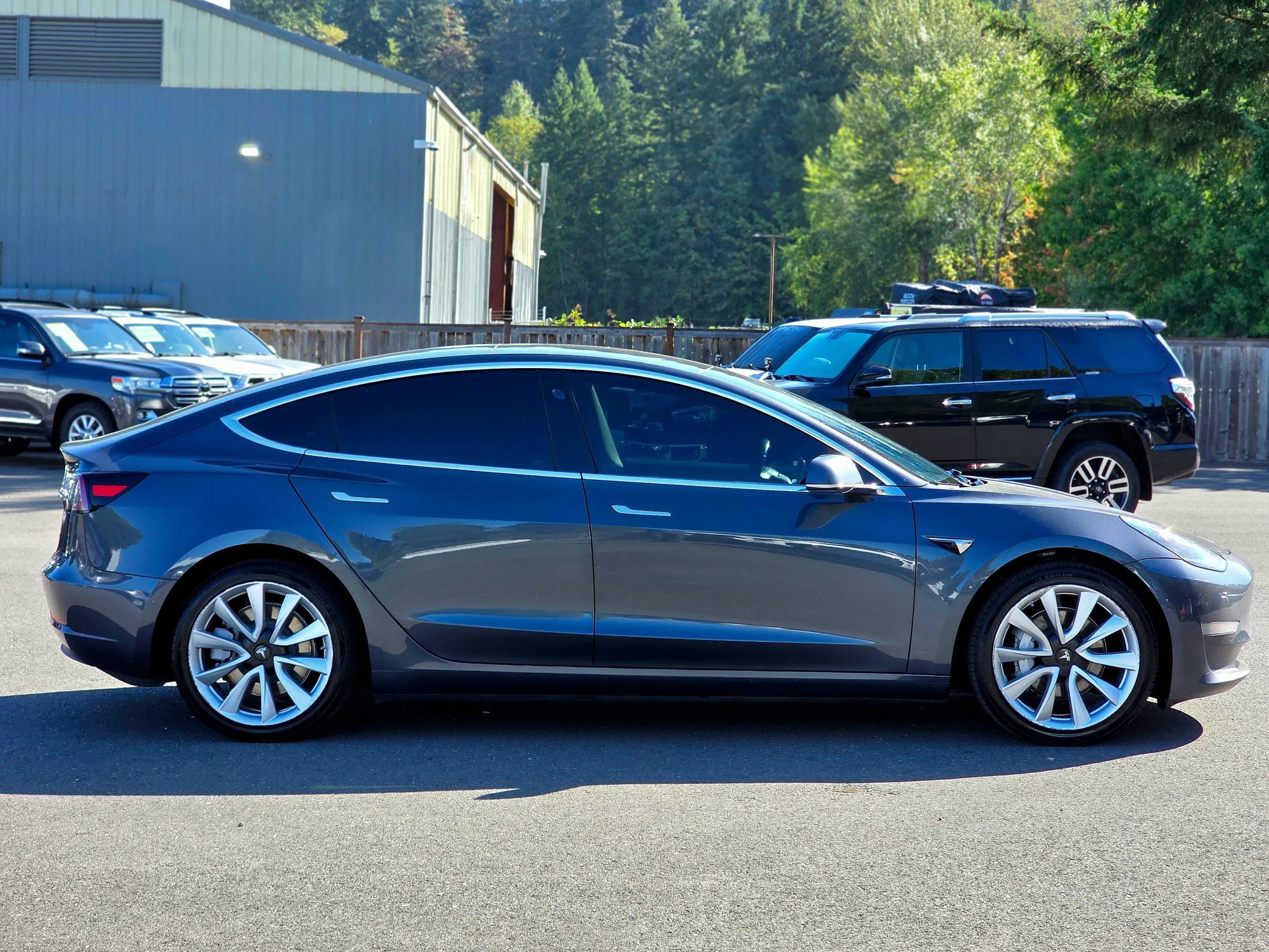 Used 2019 Tesla Model 3 Long Range AWD/4WD image 17