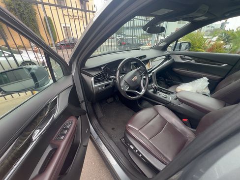 Used 2023 Cadillac XT6 Premium Luxury FWD image 6