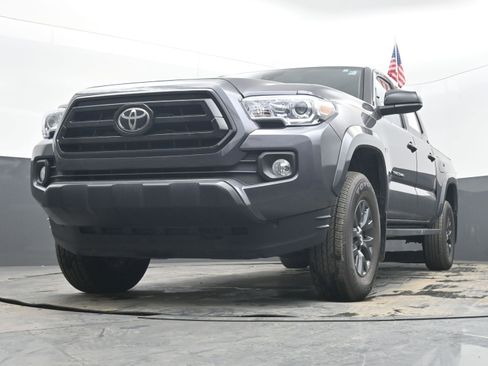 Used 2022 Toyota Tacoma SR5 w/ SR5 Appearance Package (SM) image 24