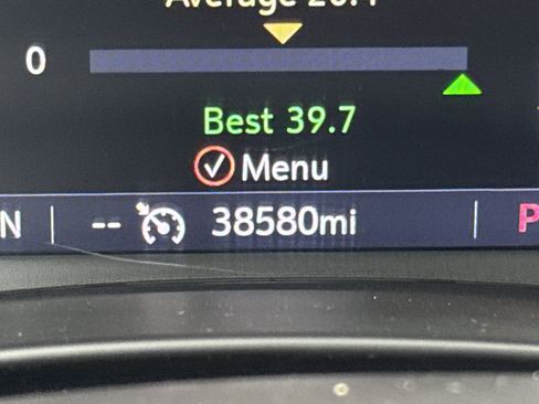 Used 2024 GMC Terrain SLT image 21