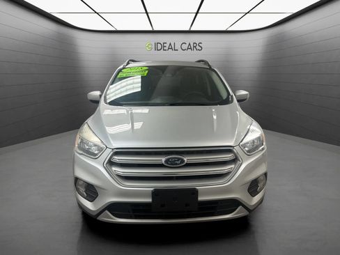 Used 2018 Ford Escape SE w/ Ford Safe & Smart Package AWD/4WD image 2