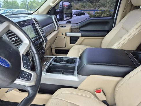 Used 2017 Ford F250 Lariat w/ Chrome Package AWD/4WD image 19