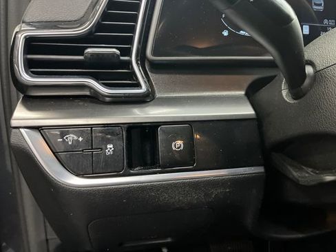 Used 2023 Kia Sportage EX image 19