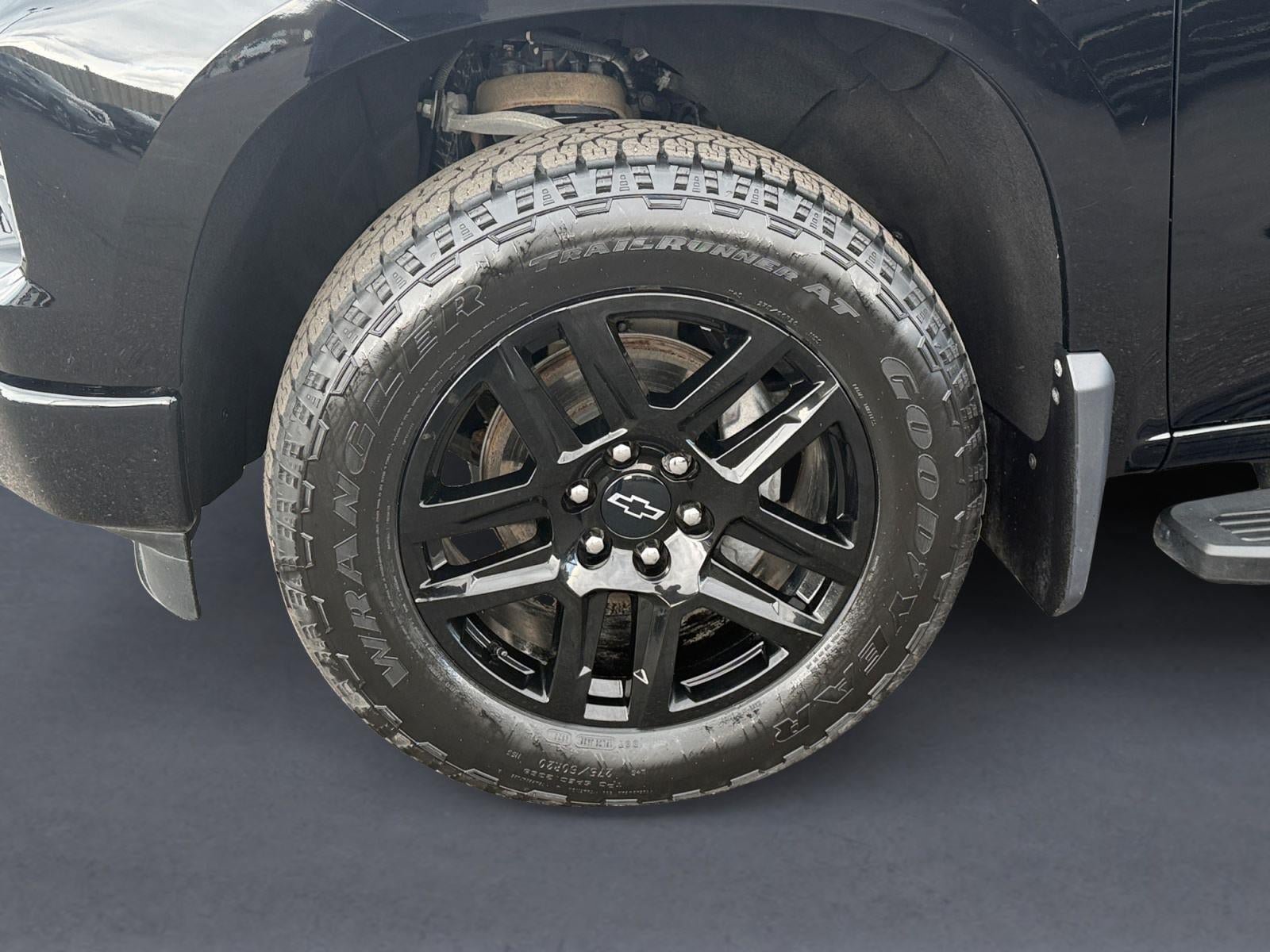 Used 2024 Chevrolet Silverado 1500 RST AWD/4WD image 9