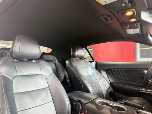 Used 2019 Ford Mustang GT Premium RWD image 13