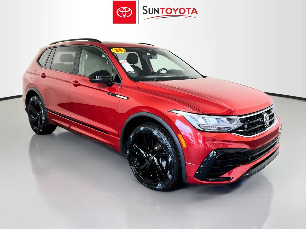Used 2024 Volkswagen Tiguan SE R-Line FWD image 1