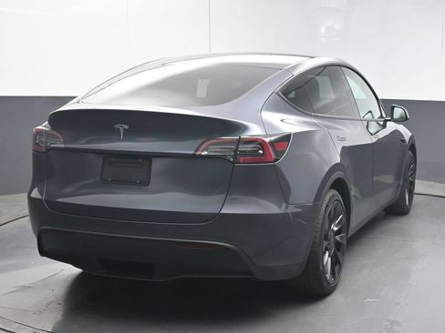 Used 2023 Tesla Model Y Long Range AWD/4WD image 7