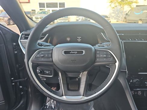 New 2025 Jeep Grand Cherokee Limited w/ Trailer Tow Package image 18