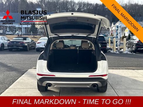 Used 2022 Lincoln Corsair AWD w/ Premium Package image 35