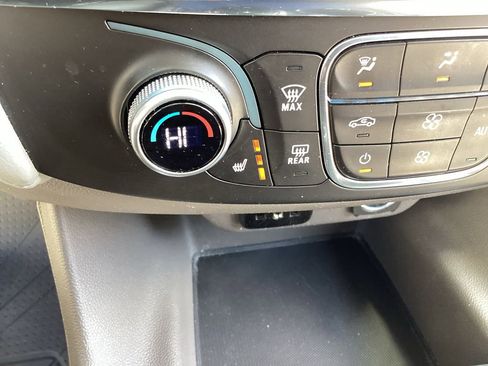 Used 2018 Chevrolet Traverse LT w/ LPO, Floor Liner Package AWD/4WD image 54