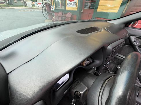 Used 2002 Chevrolet Camaro Z28 w/ Sport Appearance Pkg RWD image 34