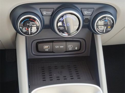 New 2026 Hyundai Venue SEL image 17