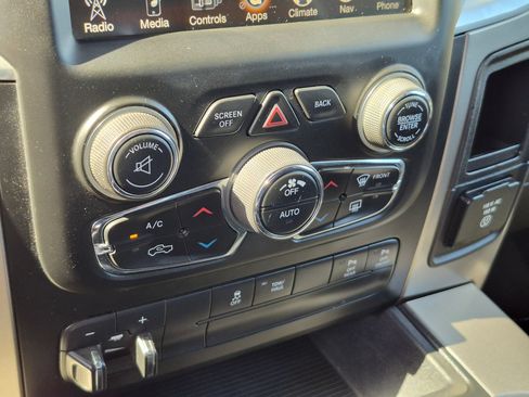 Used 2017 RAM 1500 Big Horn RWD image 21
