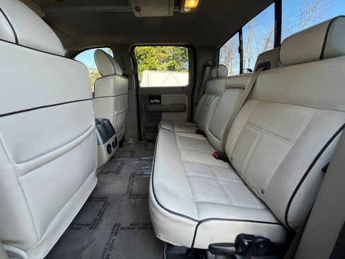 Used 2006 Lincoln Mark LT 4x4 image 36