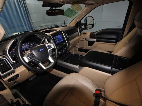 Used 2020 Ford F250 Lariat w/ Chrome Package AWD/4WD image 2