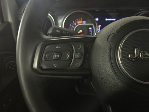 Used 2023 Jeep Wrangler Unlimited Sport AWD/4WD image 16