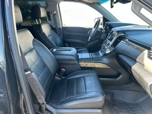Used 2015 GMC Yukon Denali w/ Touring Package AWD/4WD image 37