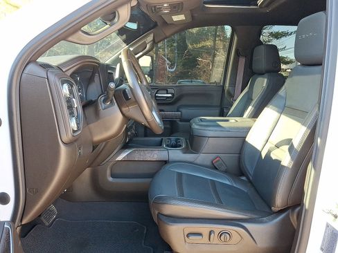 Certified 2022 GMC Sierra 3500 Denali image 11