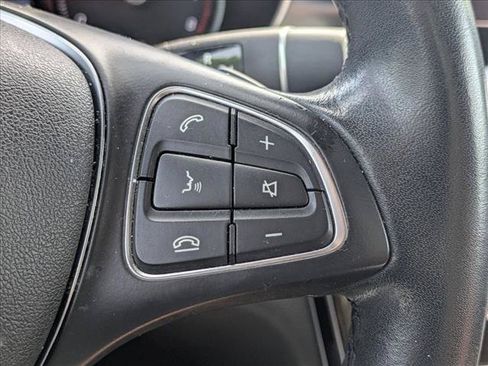Used 2017 Mercedes-Benz GLC 300 4MATIC image 12
