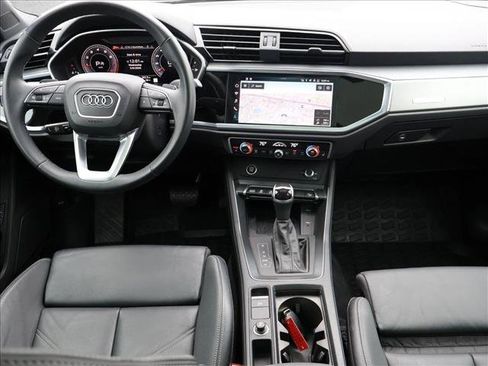 Used 2023 Audi Q3 2.0T Premium Plus w/ Premium Plus Package AWD/4WD image 21