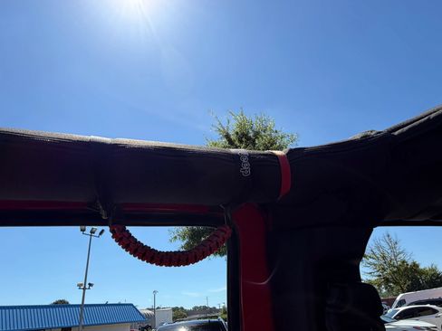 Used 2014 Jeep Wrangler Unlimited Rubicon w/ Connectivity Group AWD/4WD image 23