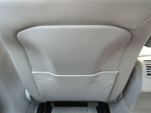 Used 2014 Mercedes-Benz E 350 Sedan image 29