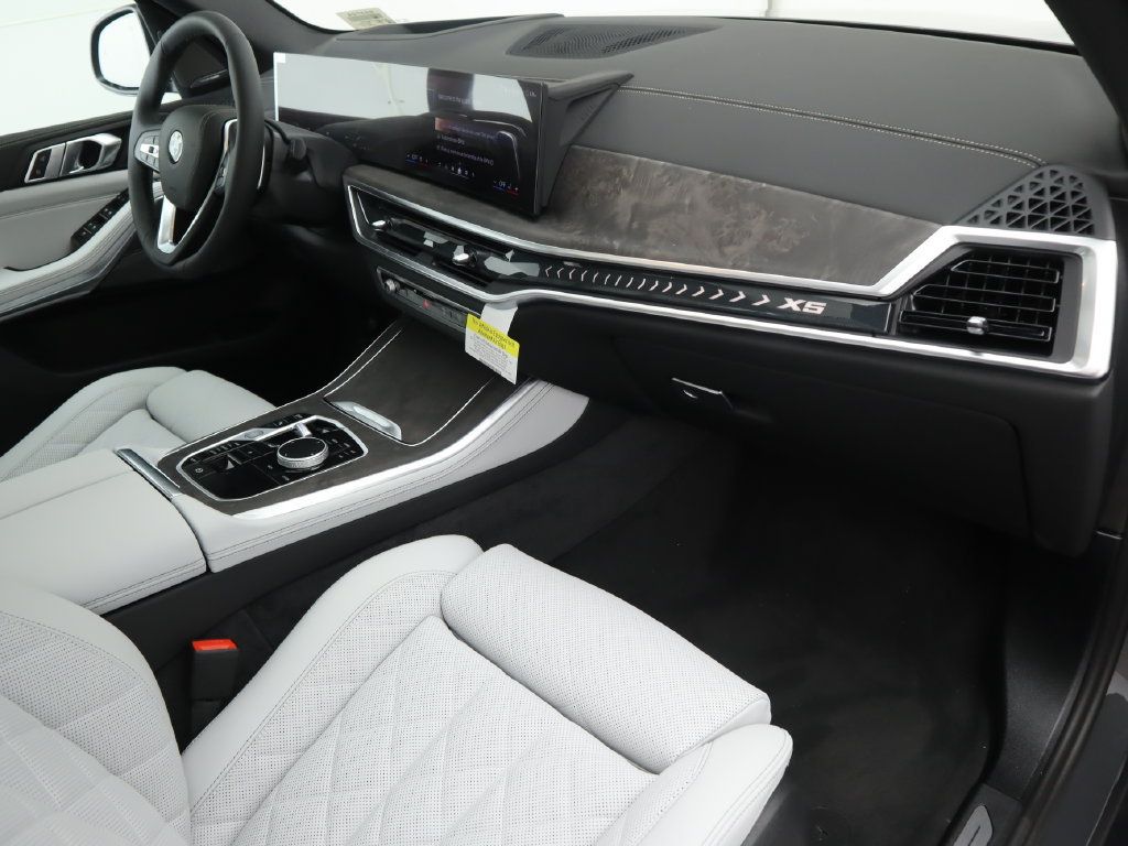Certified 2026 BMW X5 sDrive40i w/ Climate Comfort Package RWD image 19
