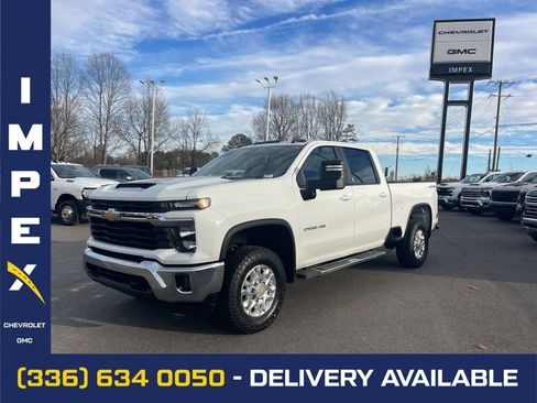 Used 2024 Chevrolet Silverado 2500 LT w/ Convenience Package image 1