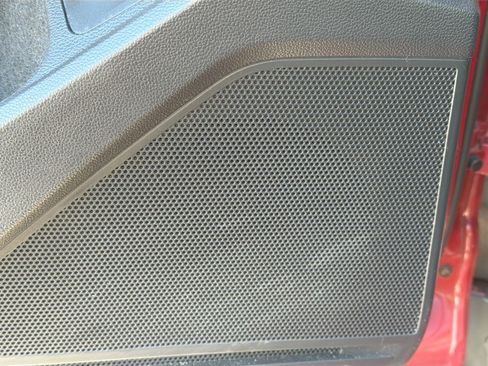 Used 2019 Volkswagen Tiguan SEL image 24