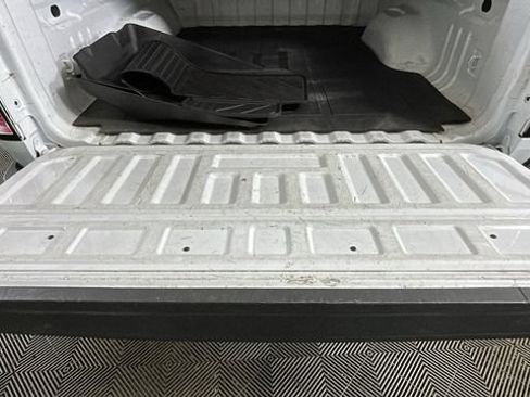 Used 2015 GMC Canyon SLE AWD/4WD image 26