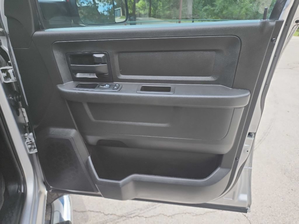 Used 2018 RAM 2500 Tradesman w/ Chrome Appearance Group AWD/4WD image 36