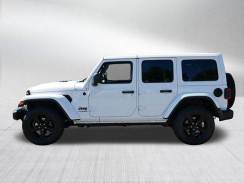 Used 2020 Jeep Wrangler Unlimited Sahara AWD/4WD image 4