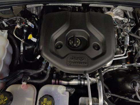 Used 2022 Jeep Grand Cherokee Limited 4xe image 30