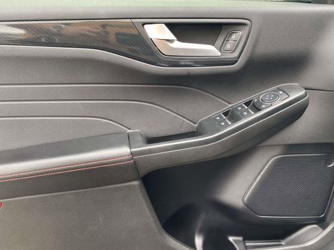 Used 2023 Ford Escape ST-Line image 14